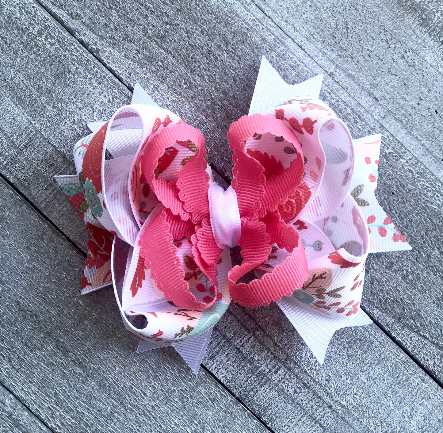 Floral Print Bow~ Peach and White Bow~ Boutique Bow~ Double Layered Bow~ 4.5" inch Medium  Bow