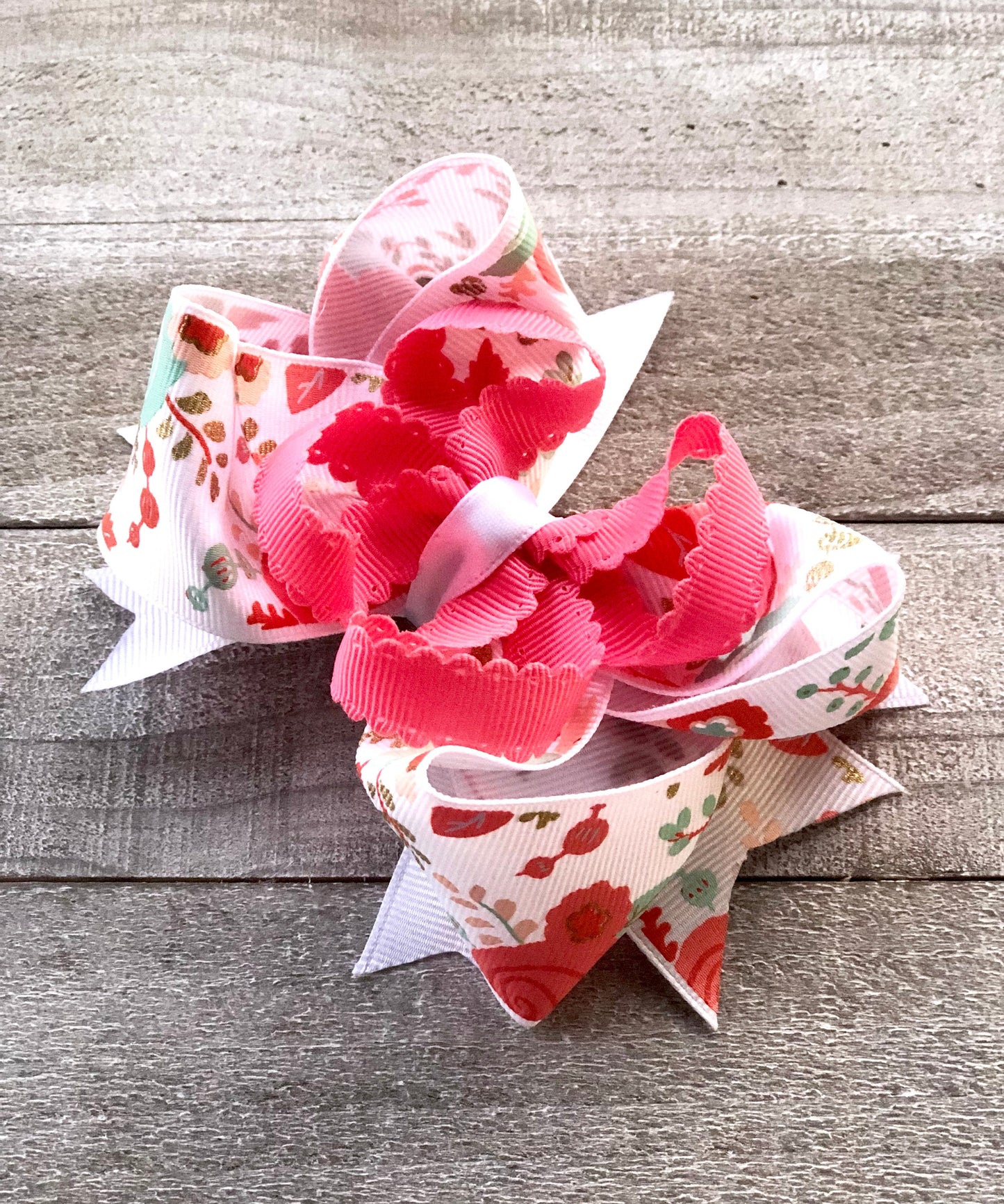 Floral Print Bow~ Peach and White Bow~ Boutique Bow~ Double Layered Bow~ 4.5" inch Medium  Bow